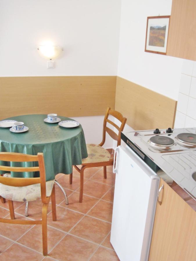 Suele Apartments & Rooms Balatonfured Exterior photo